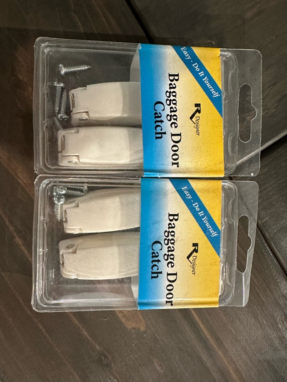 Baggage Door Catch Set in Beige (2-Pack)
